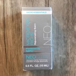 NeoCutis Mirco Eye Rejuvenating Balm
